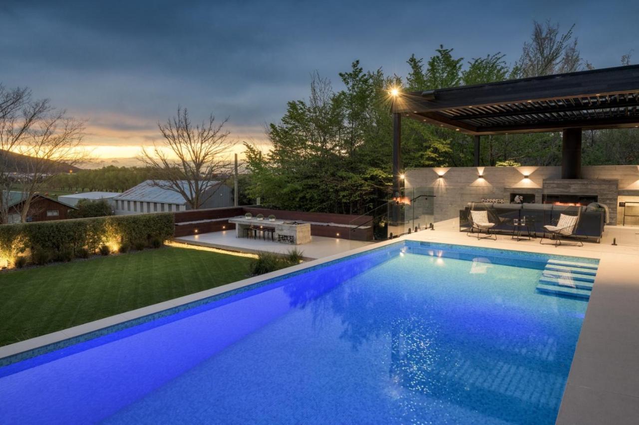 Bridle Path Retreat - Homes